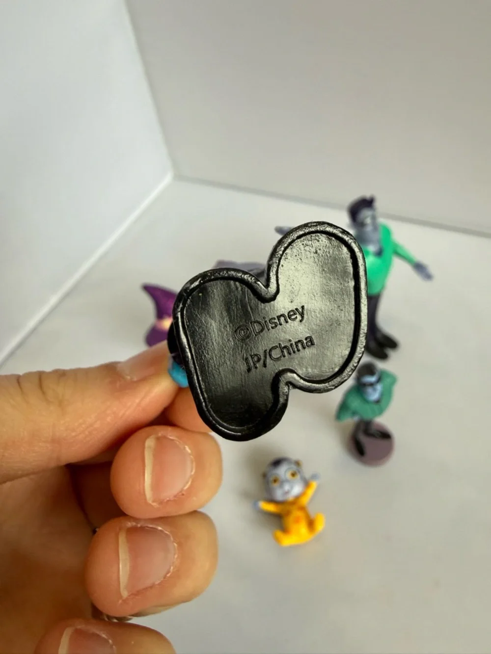 Disney Junior Vampirina Fangtastic Friends Action Figure Loy of Toys - Picture 4 of 12